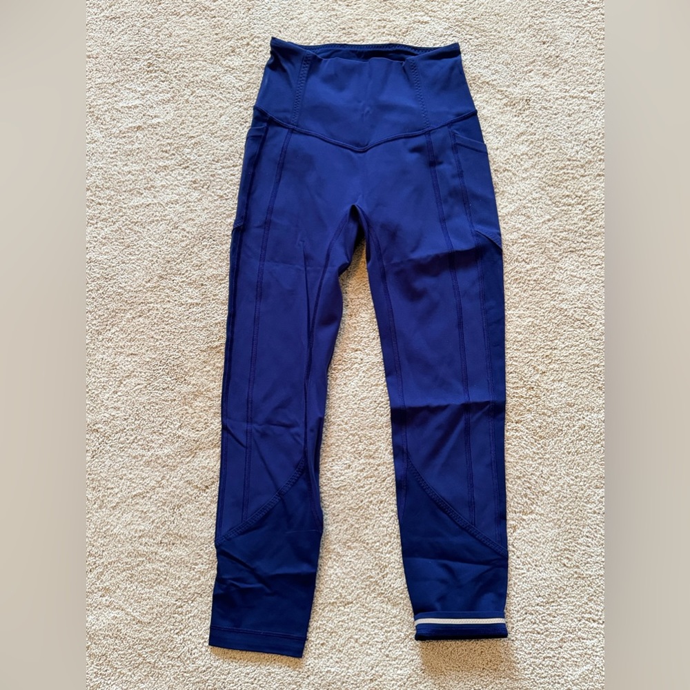 Lululemon: All The Right Places size 4